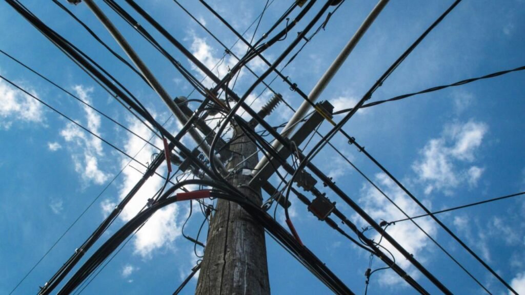 ADSS optical cables installed on power poles are used for communication transmission near high-voltage lines.