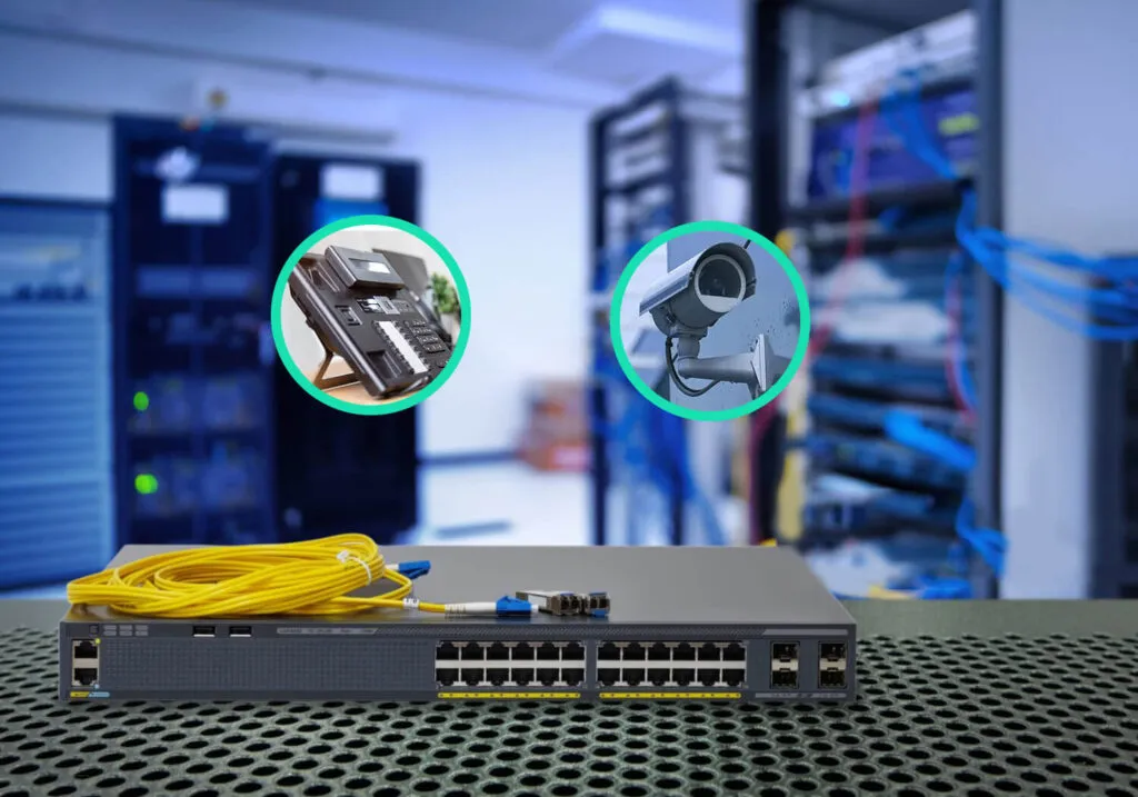 サーバールームには光ファイバーケーブル付きの POE スイッチ、IP 電話、監視カメラが設置されています。