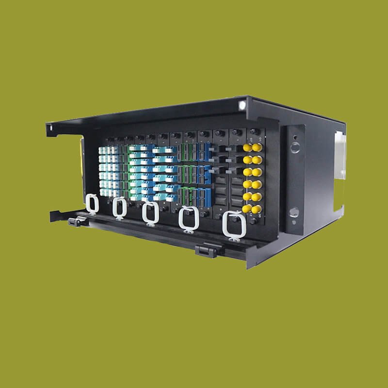 MPO fiber patch panel with modular connectors and adapters